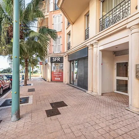 Victoria Bergamote Attic - Happy