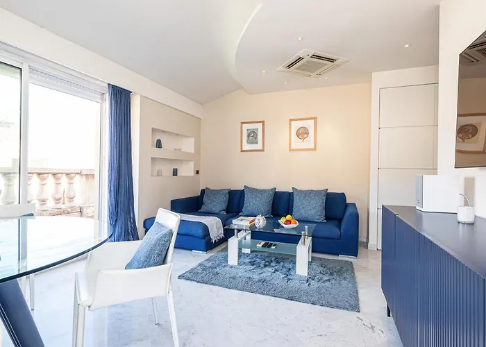 Victoria Bergamote Attic - Happy