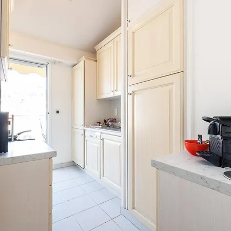 Victoria Bergamote Attic - Happy * Menton