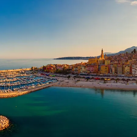 Victoria Bergamote Attic - Happy شقة