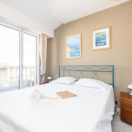 Victoria Bergamote Attic - Happy