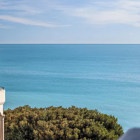 Victoria Bergamote Attic - Happy Lejlighed Menton