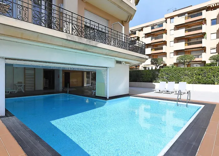 Victoria Bergamote Attic - Happy Апартаменты Ментона