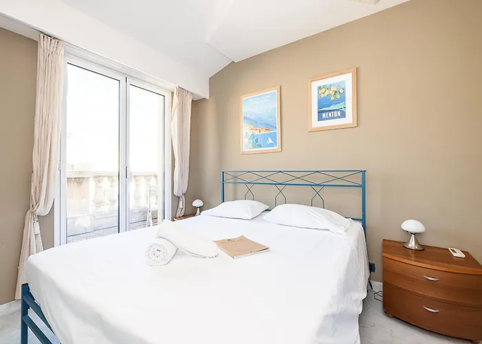 Victoria Bergamote Attic - Happy